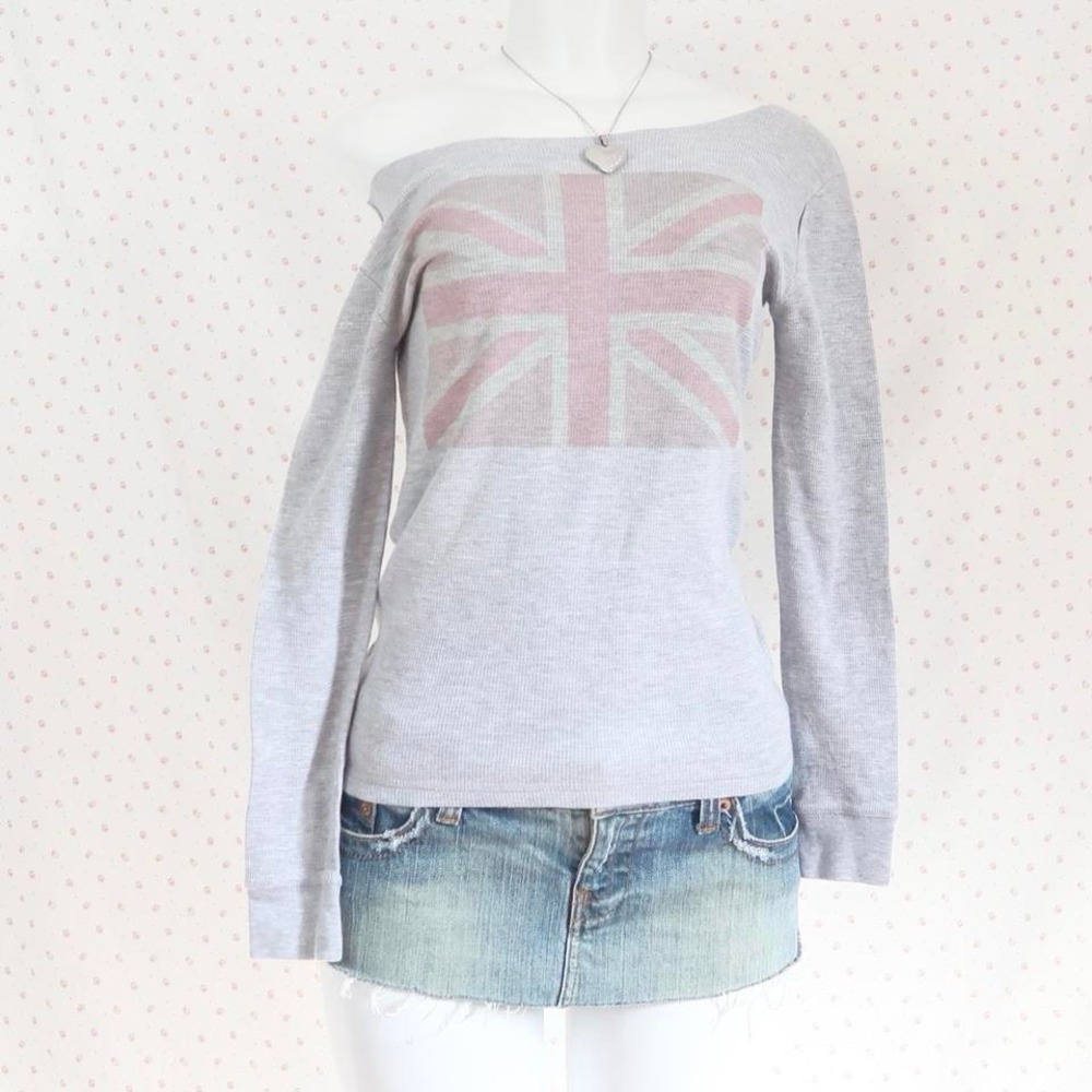 Y2K Off-Shoulder Faded Union Jack Graphic Long Sleeve Thermal Top
